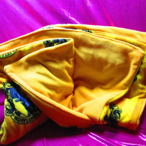 Long Warm Handmade Harry Potter Hufflepuff House Fleece Blanket 73" x 58" - Picture 2 of 3